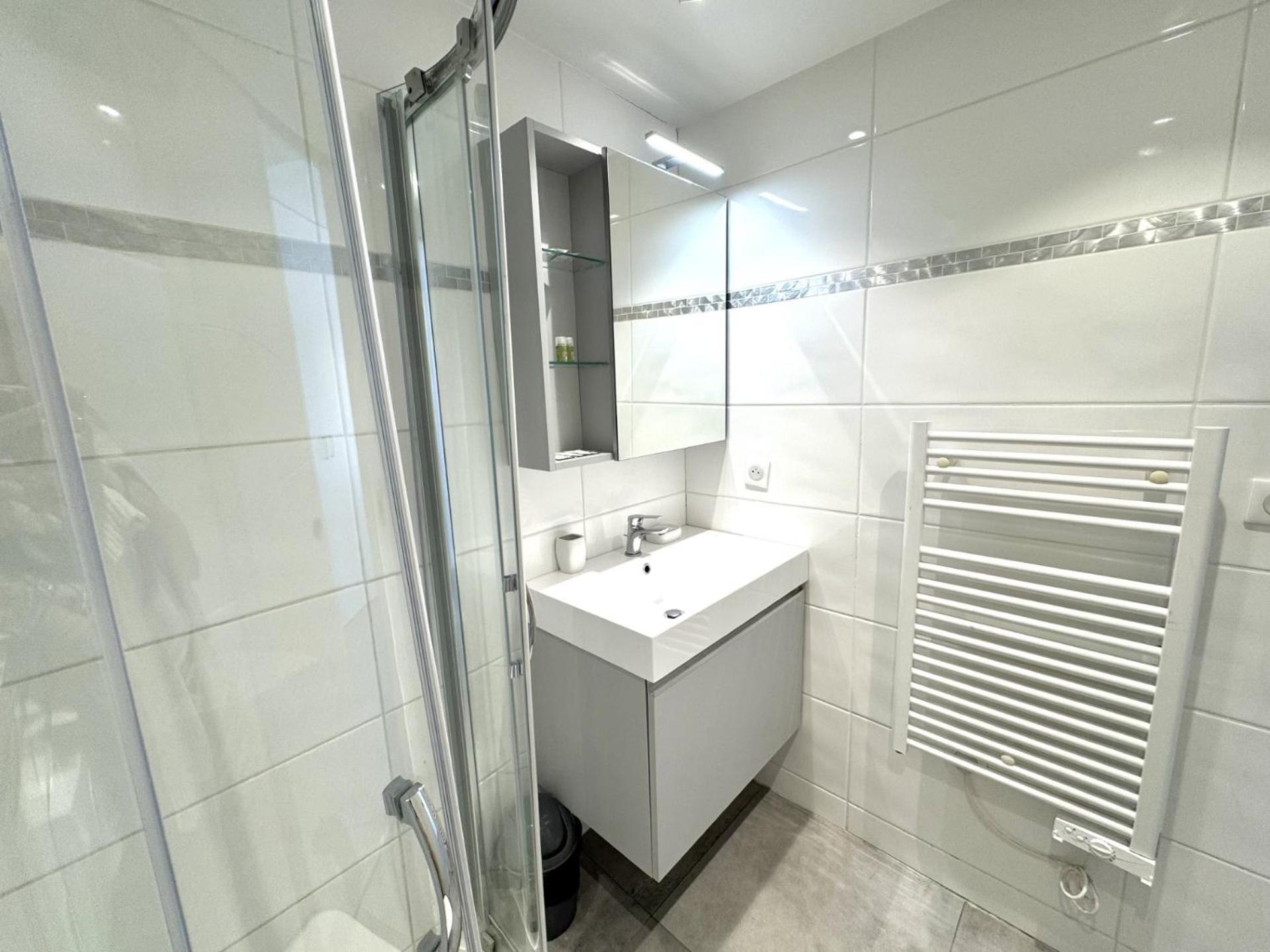 Aparthotel Riviera Nice Cote D'Azur - Old Town - Studio Ac - Sea View - 50M Promenade Des Anglais- La Maison Linda Exterior foto