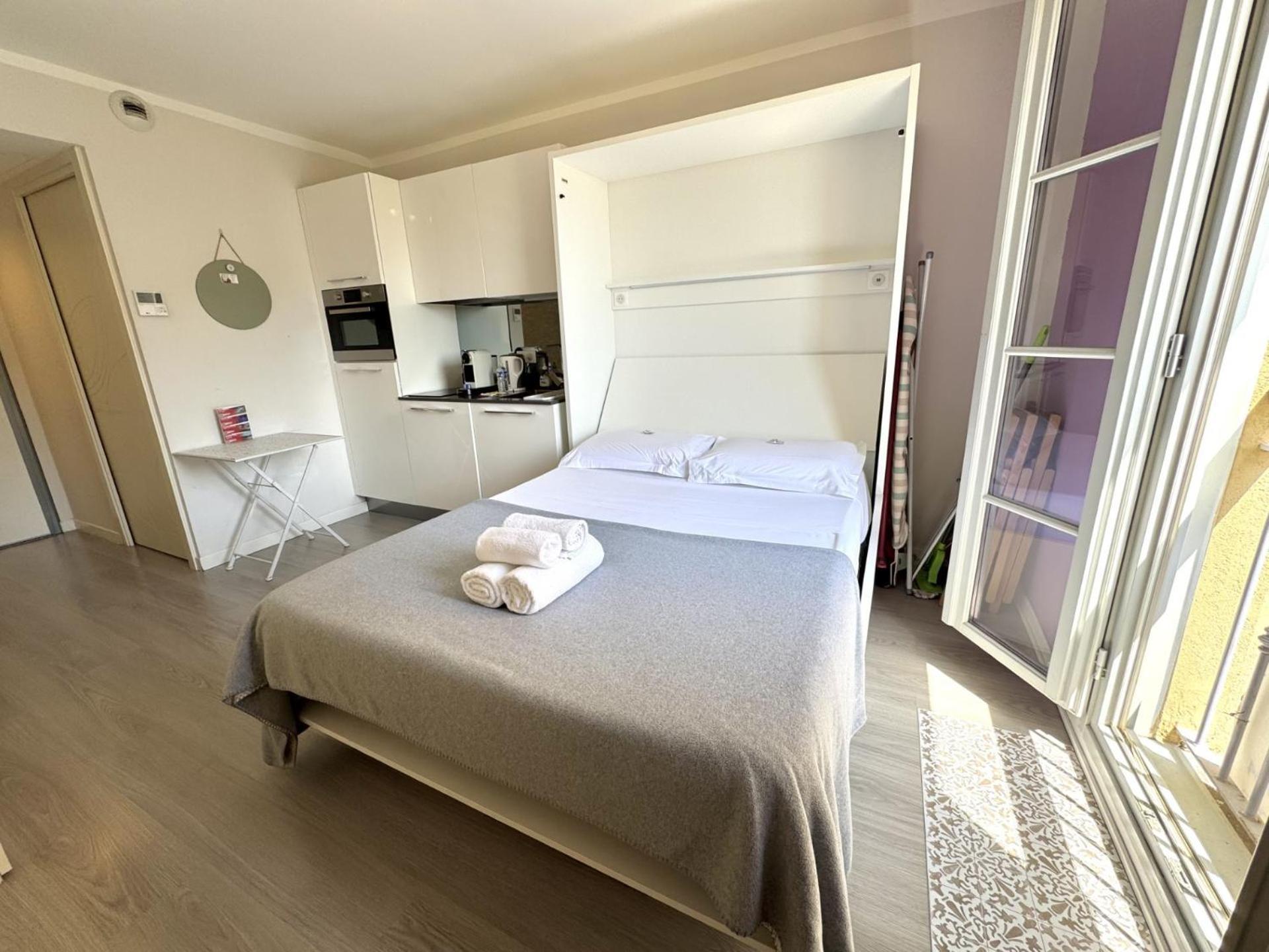 Aparthotel Riviera Nice Cote D'Azur - Old Town - Studio Ac - Sea View - 50M Promenade Des Anglais- La Maison Linda Exterior foto